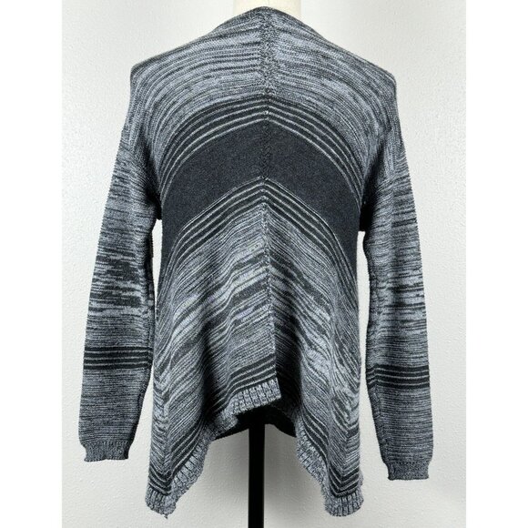 Maurices Womens Size L Gray Chevron Stripe Long Sleeve Tunic Sweater Pullover - Picture 2 of 16